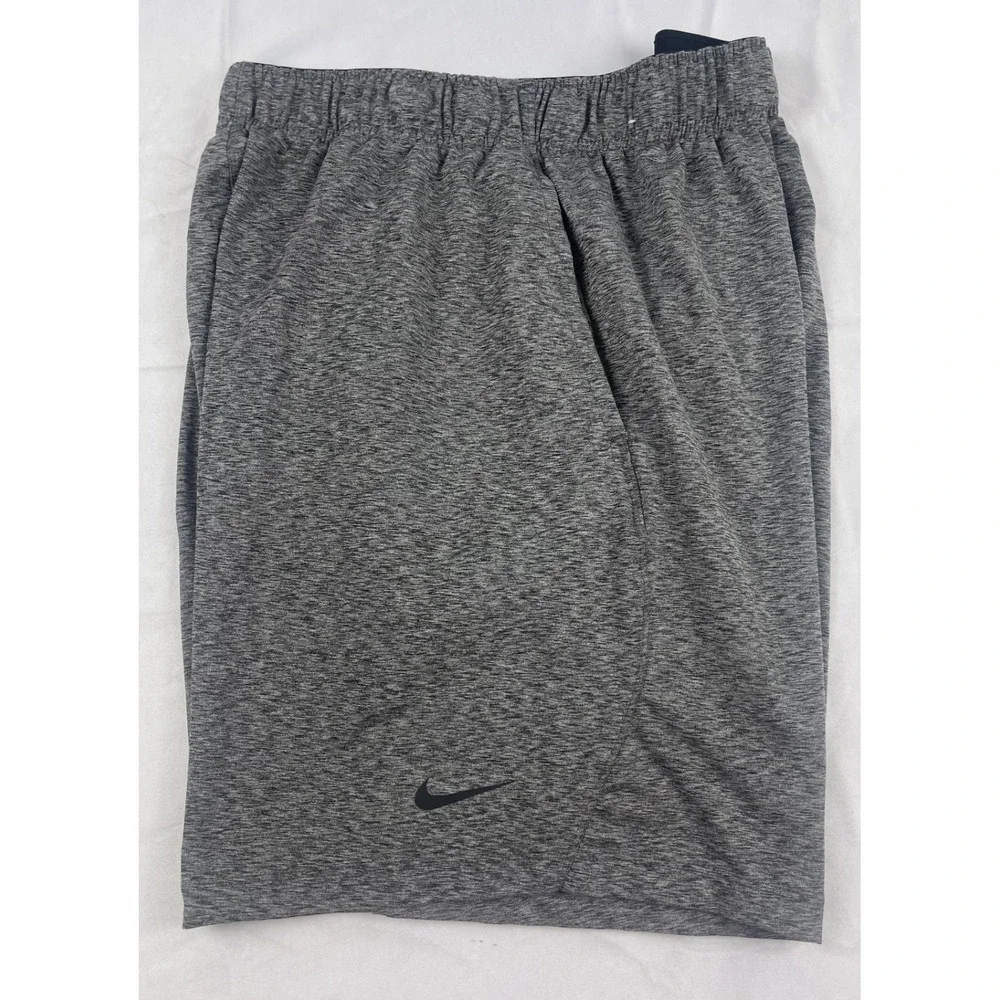 NIKE YOGA MENS SHORTS. VINTAGE GREY XL DB4199-010